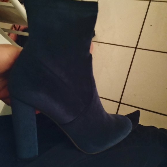 Steve Madden booties - Picture 3 of 8
